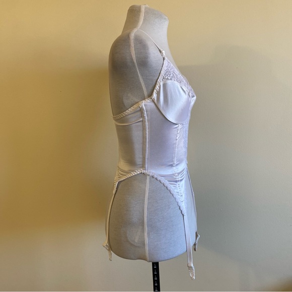 NWT vintage deadstock satin corset - Picture 14 of 15